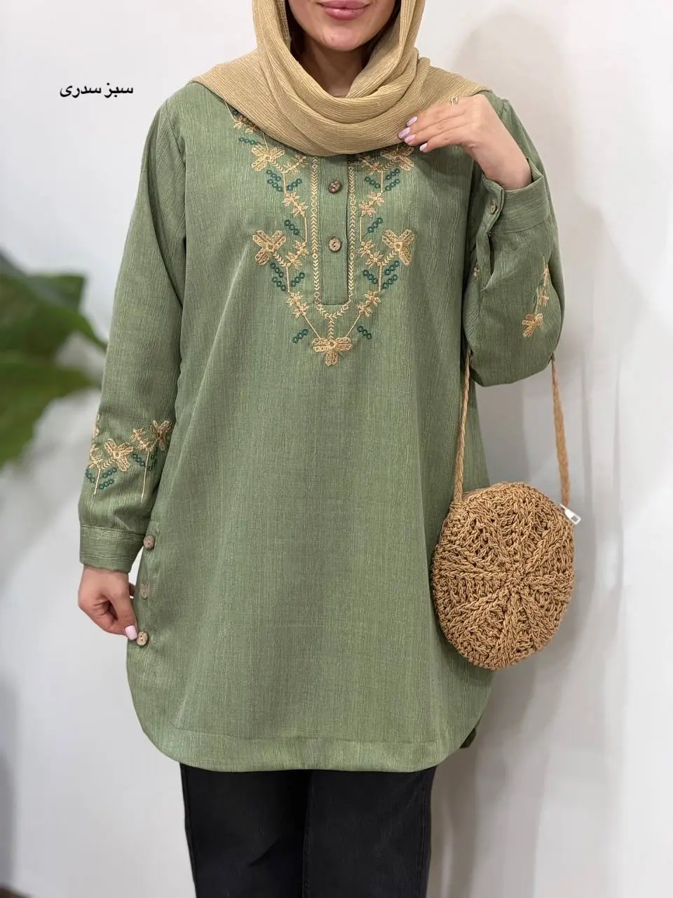 مانتو گلدوزی آیسو ناهید